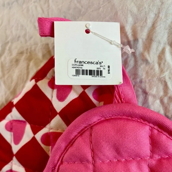 Francesca's Collections Red and Pink Heart Oven Mitt Set - Picture 3 of 3